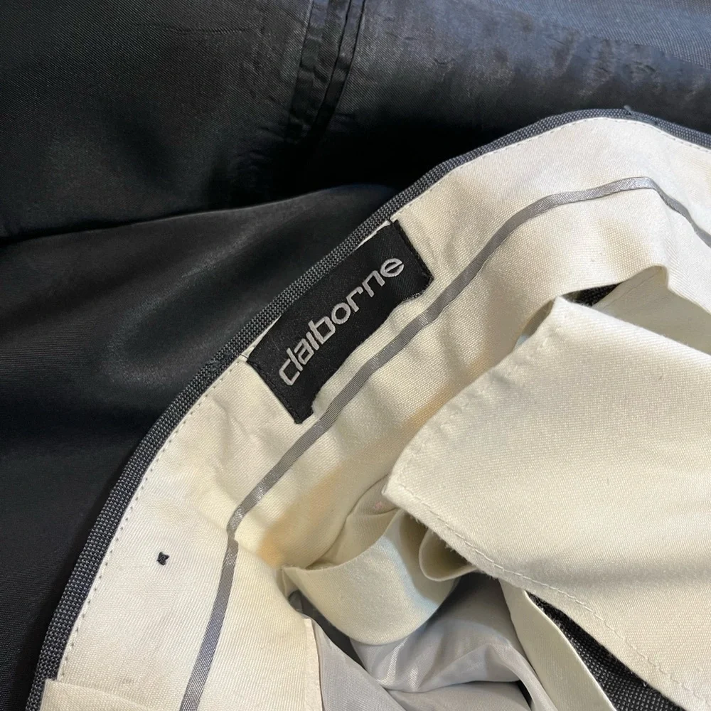 Gray Claiborne Men’s Suit- Size 35